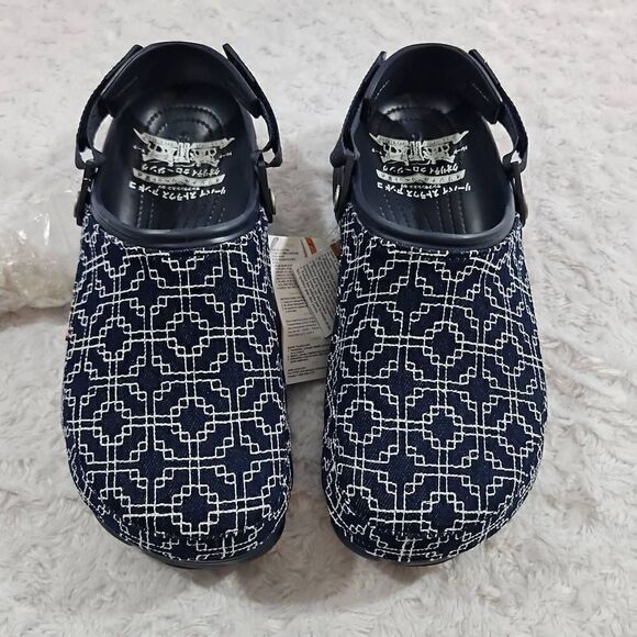 LEVI'S X CROCS ALL TERRAIN CLOG men's 12 with 3 Collectable Jibbitz Charms Inclu - Picture 2 of 10